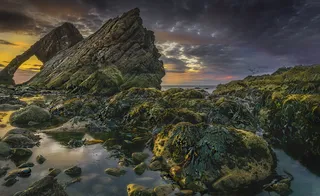 水体附近的岩石