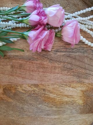 粉色玫瑰，珍珠，玫瑰，木质背景，木质，浪漫，花卉，优雅