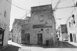 十字路口，道路，城市，建筑，建筑结构，建筑外部，建筑，电缆