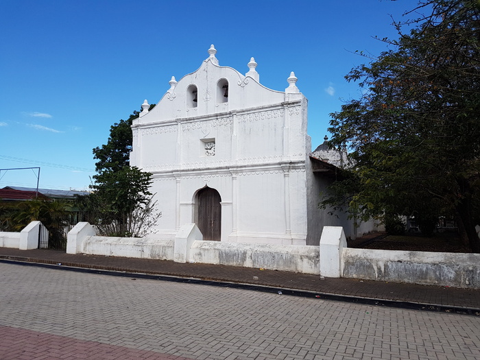 建筑、宗教、旅游、天空、建筑、大教堂、纪念碑、瓜那卡斯特