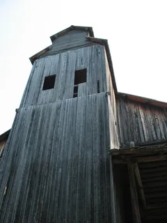 建筑，建筑，bw，建筑结构，低角度视图，建筑外观，天空，木质材料