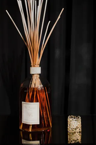 当代风格的芳香芦苇扩散器