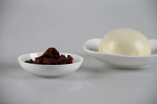 美食，蘑菇丝，美食，蘑菇丝，蘑菇丝，蘑菇丝，盘子，碗，食品和饮料