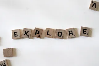 拼字砖成型的平面摄影探索词