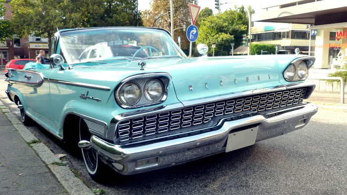 classic、teal coupe、parked、road、mercury、auto、oldtimer、vehicle