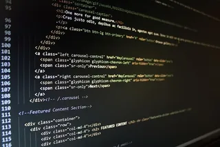 打开显示文本的计算机显示器