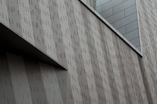 灰色条纹混凝土墙