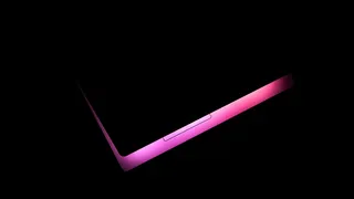 粉色和黑色笔记本电脑