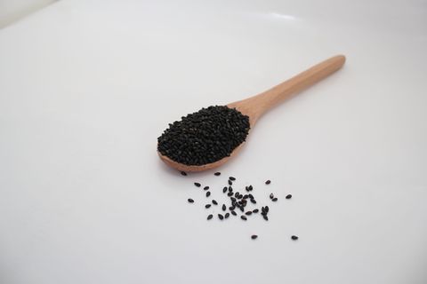 黑芝麻,芝麻,种子,汤匙,种子,摄影棚拍摄,室内,食物 黑芝麻,芝麻,种子,汤匙,种子,摄影棚拍摄,室内,食物