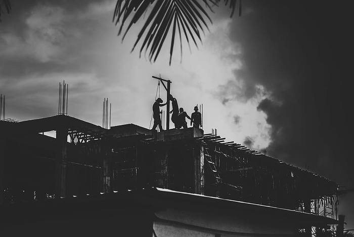 建筑每天都在施工，求救，工作，军刀，天空，建筑，建筑结构，云天