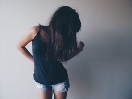 女式黑色无袖衬衫 女式黑色无袖衬衫