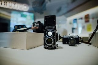 黑色摄像头，摄像头，电子产品，数码相机，表带，摄像机，监视器，屏幕