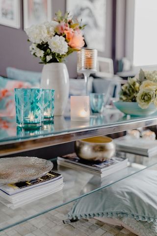 带舒适沙发的现代客厅