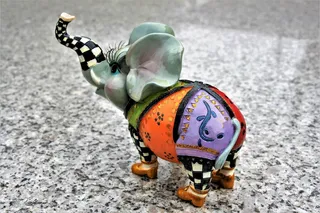 小雕像、大象、瓷器、耳朵、手绘、网格、欢快、纪念品