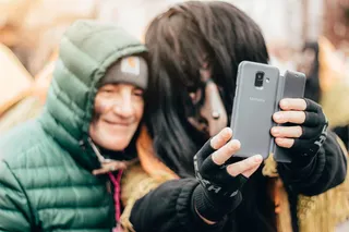 灰色三星智能手机