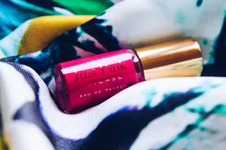 化妆品, 口红, 面部化妆, 睫毛膏, 紫色, 金, 乐器, Flugelhorn