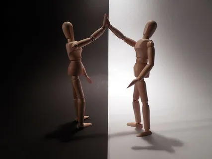 棕色,木制,艺术家人体模型拼贴,解决方案,和解,和平,关系 棕色,木制,艺术家人体模型拼贴,解决方案,和解,和平,关系