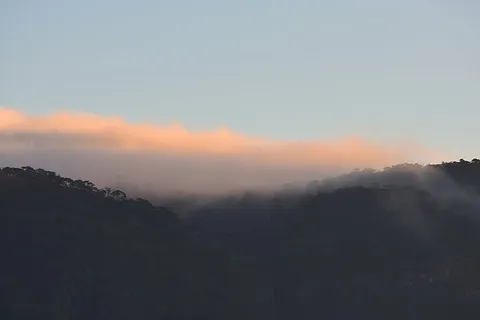 黑色,高山,有盖,云,白天,自然,风景,雾 黑色,高山,有盖,云,白天,自然,风景,雾