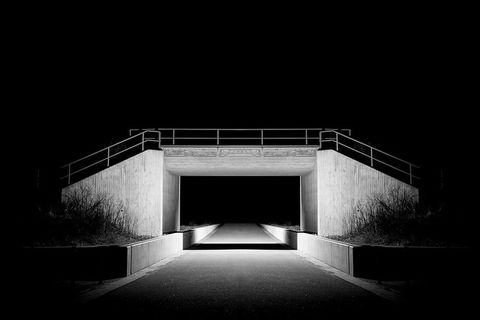 道路、街道、立交桥、桥梁、建筑、夜晚、夜晚、黑暗