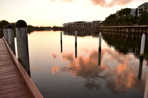 水,倒影,天空,建筑,建筑结构,云天,湖泊,自然 水,倒影,天空,建筑,建筑结构,云天,湖泊,自然