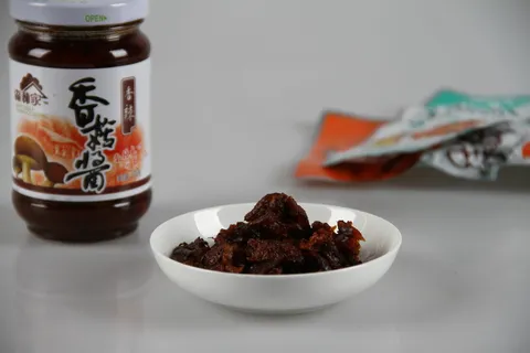 美食,蘑菇丝,盘子装,食品和饮料,食品,室内,桌子,容器 美食,蘑菇丝,盘子装,食品和饮料,食品,室内,桌子,容器