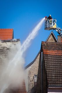 烟雾、火灾、品牌、燃烧、火焰、删除、报警、建筑