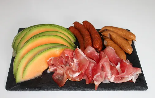 香肠,火腿,盘子,小吃,食品,肉,甜瓜,香肠 香肠,火腿,盘子,小吃,食品,肉,甜瓜,香肠