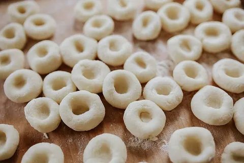 波兰西里西亚饺子(KluskiŚląskie) 波兰西里西亚饺子(KluskiŚląskie)