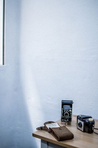 带外壳的黑点照相/摄像机