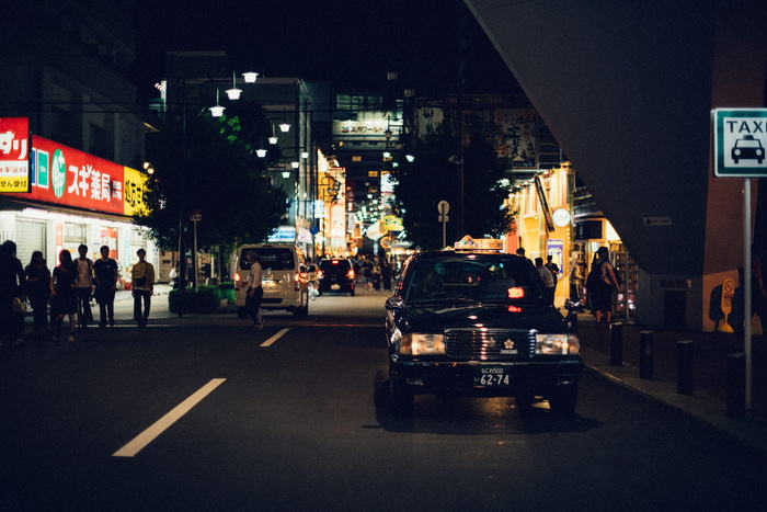 日本，大阪，新世开，出租车，街头摄影，城市，交通，夜晚