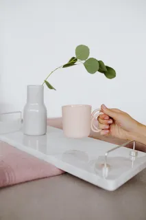 大理石白色托盘，银色手柄