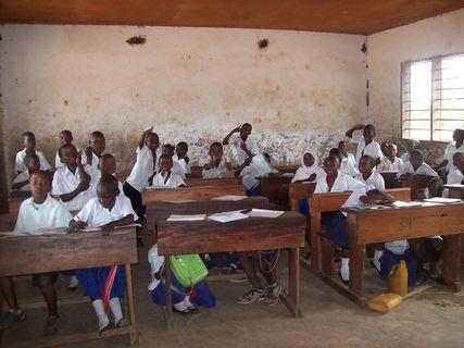 教室里的学生、学校、非洲、孩子、一群人、室内、桌子、真人 教室里的学生、学校、非洲、孩子、一群人、室内、桌子、真人