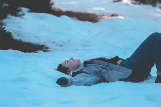 雪，女孩，雪天使，欢笑，快乐的地方，快乐，冒险，一个人