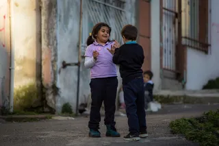 人, 人类, 服装, 服饰, 裤子, 鞋, 鞋类, 牛仔裤