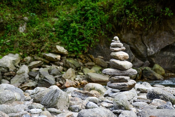 平衡，石头，河流，岩石，冥想，水，湖，绿色