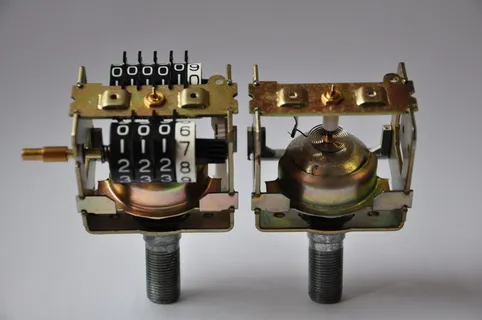 机械、金属零件、摩托车零件、金属构件、数字、金属、金属活动结构、技术