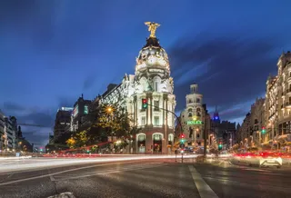 道路、街道、汽车、城市、交通、灯光、行人、夜间