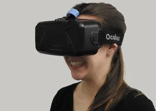 微笑，女人，戴着，黑色，oculus，虚拟，现实耳机，vr