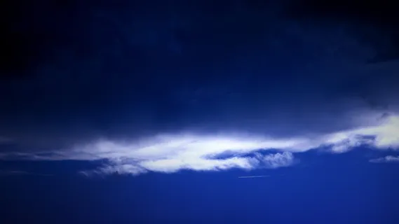 白云,自然,户外,天空,蔚蓝的天空,云,蓝天,深色 白云,自然,户外,天空,蔚蓝的天空,云,蓝天,深色