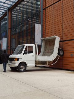 文化、汽车、倒车、建筑、交通方式、建筑结构、交通、陆地车辆