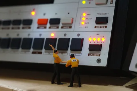 电子、单声道机器、合成器、职业、全长、技术、控制、成人