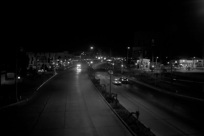 夜间公路