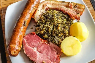 羽衣甘蓝，烟熏猪排，平克尔，食物，肉，餐，晚餐，猪肉