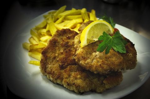 肉排,法式,薯条,餐厅,美食,维也纳菜,柠檬,盘子 肉排,法式,薯条,餐厅,美食,维也纳菜,柠檬,盘子