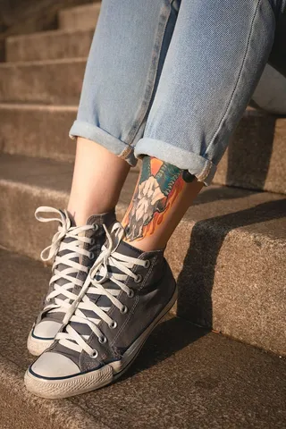 灰色匡威全明星Chuck Taylor鞋