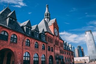 自由公园火车站