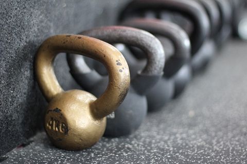 黄色，钢制壶铃，哑铃，黑色，金色，4公斤，重量，公斤