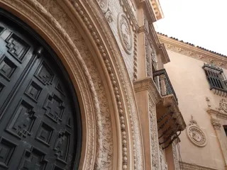 建筑，透视图，建筑，旧建筑，低角度视图，建筑外部，建筑结构，无人