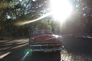 古巴，哈瓦那，树木，汽车，阳光，交通方式，交通，阳光