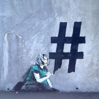 女性绘画磅牌，墙上插画，涂鸦，墙，城市，girlvancouver，sad，不列颠哥伦比亚